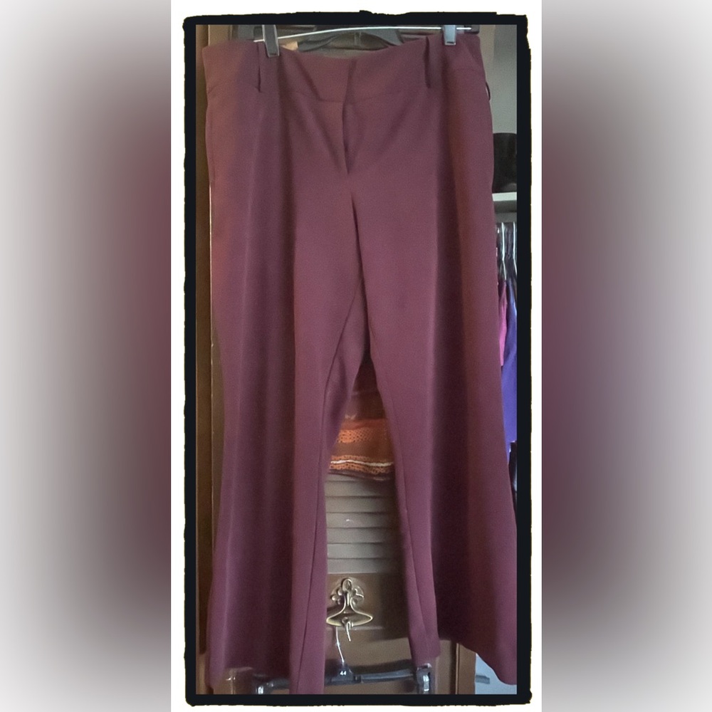 Worthington modern fit burgundy pants.